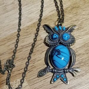 Vintage Brass Tone & Turquoise Owl Pendant Necklace 15 1/2 Chain 2 3/4 Pendant